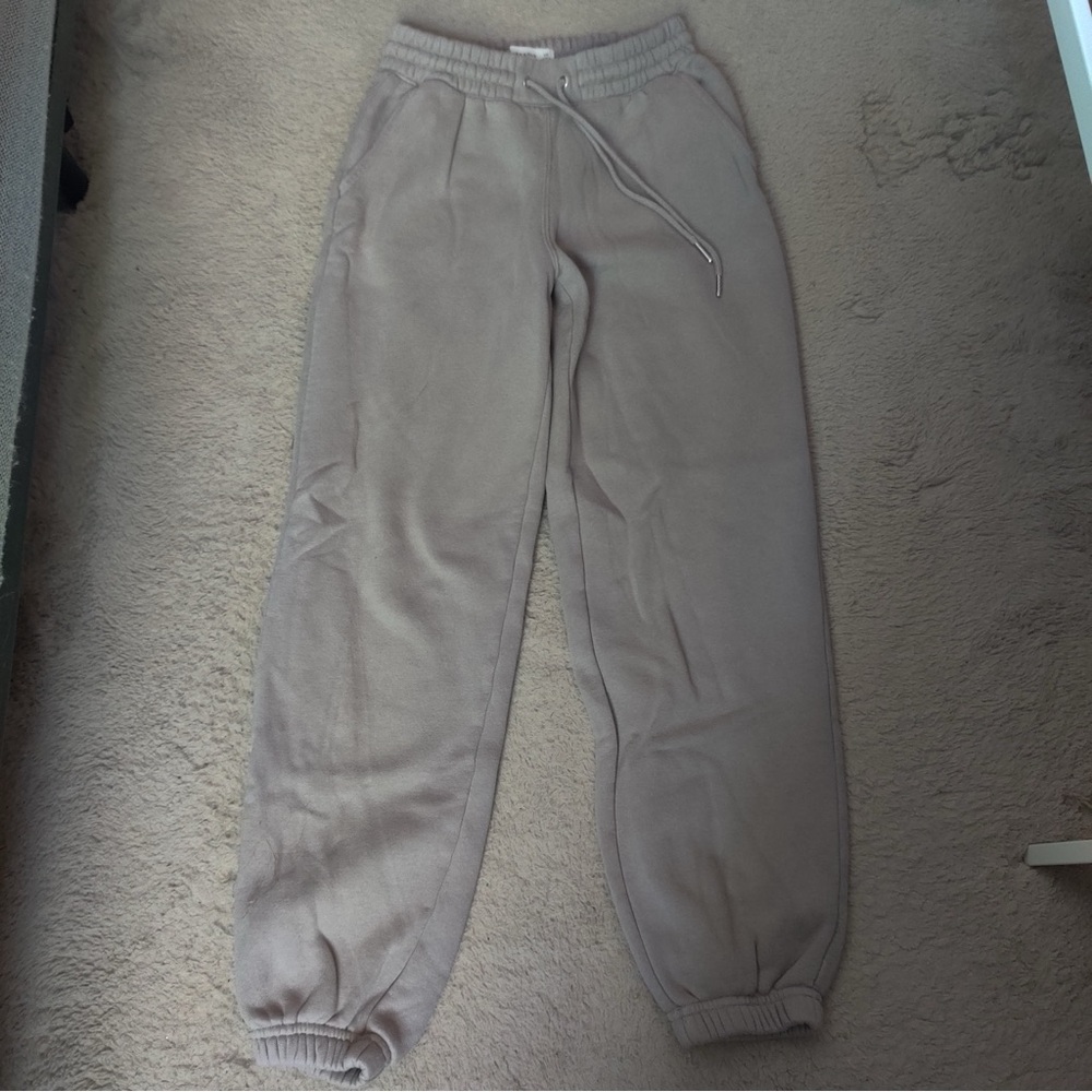 Abercrombie & Fitch Essential Sunday Soft Max in Taupe Brown XS